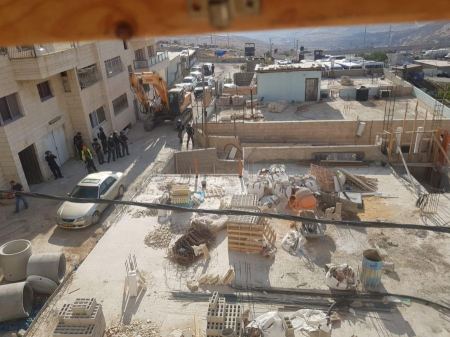 اعتقالات وهدم منازل في الضفة